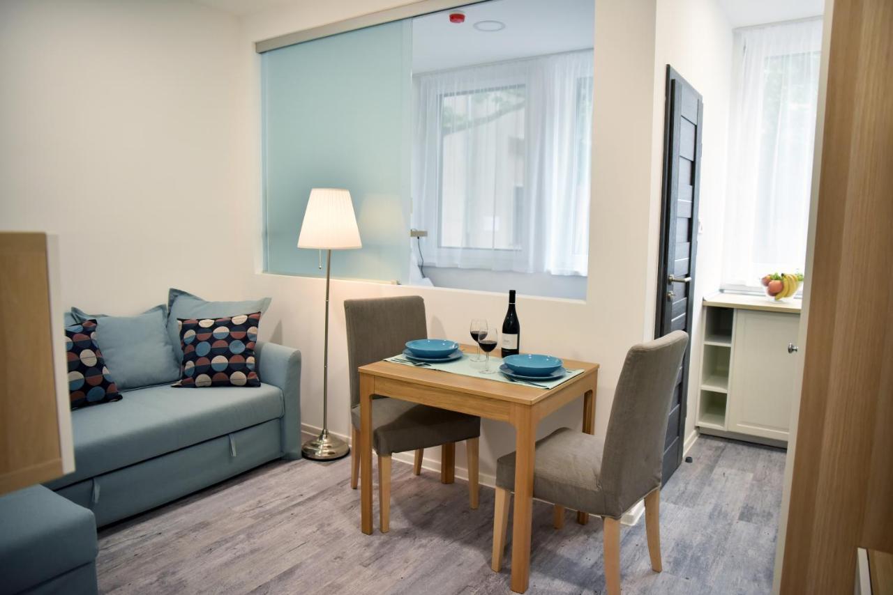 Apartahotel Roomstore